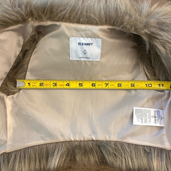 2 Pack Toddler Faux Fur Vests 2T-3T - Picture 4 of 8